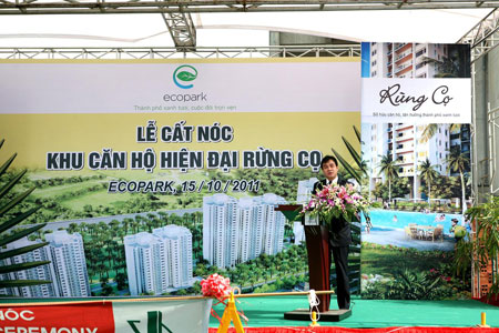 Vihajico: Cất nóc tòa tháp D – Khu Rừng Cọ